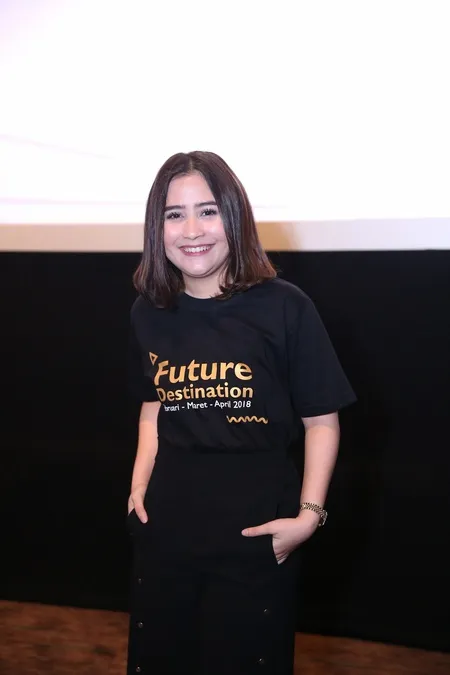 Foto Prilly Latuconsina