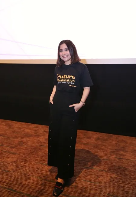 Foto Prilly Latuconsina