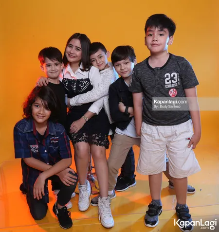 Foto Prilly Latuconsina