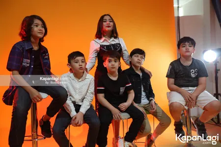 Foto Prilly Latuconsina