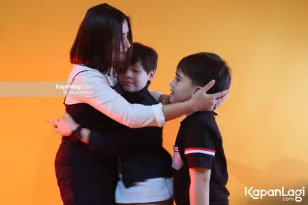 Foto Prilly Latuconsina