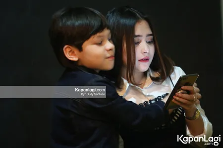 Foto Prilly Latuconsina
