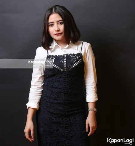 Foto Prilly Latuconsina