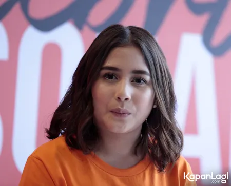 Foto Prilly Latuconsina