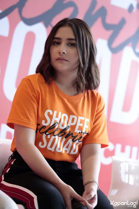 Foto Prilly Latuconsina