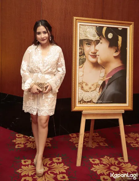 Foto Prilly Latuconsina