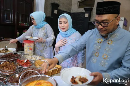 Foto Prilly Latuconsina