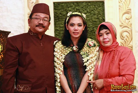 Foto Purie Mahadewi