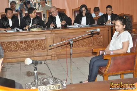 Foto Putri Aryani Haryo Wibowo