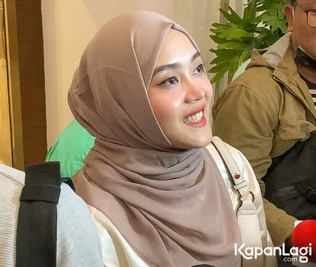 Foto Putri Delina