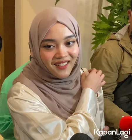 Foto Putri Delina