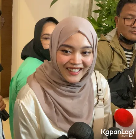 Foto Putri Delina