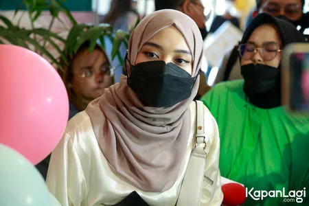 Foto Putri Delina