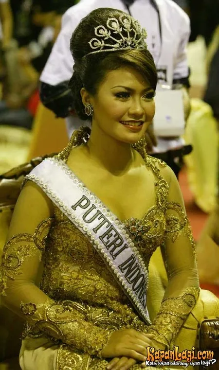Foto Putri Raemawasti
