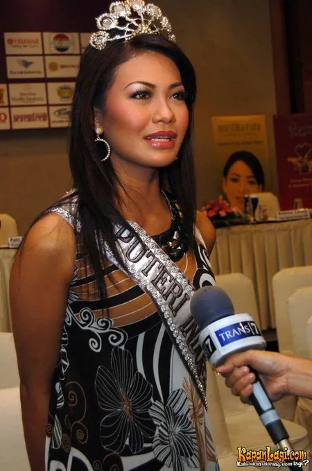 Foto Putri Raemawasti