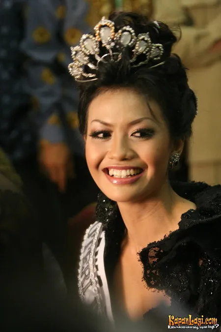 Foto Putri Raemawasti