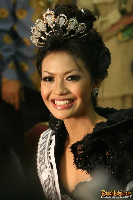 Foto Putri Raemawasti