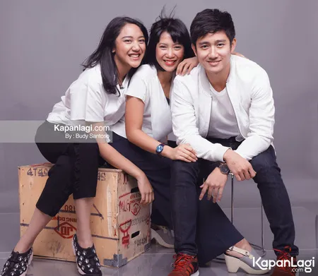 Foto Putri Tanjung