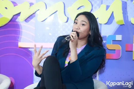 Foto Putri Tanjung