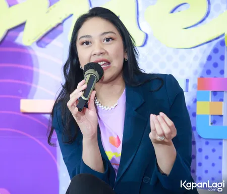 Foto Putri Tanjung