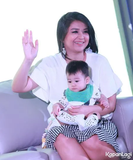 Foto Putri Titian
