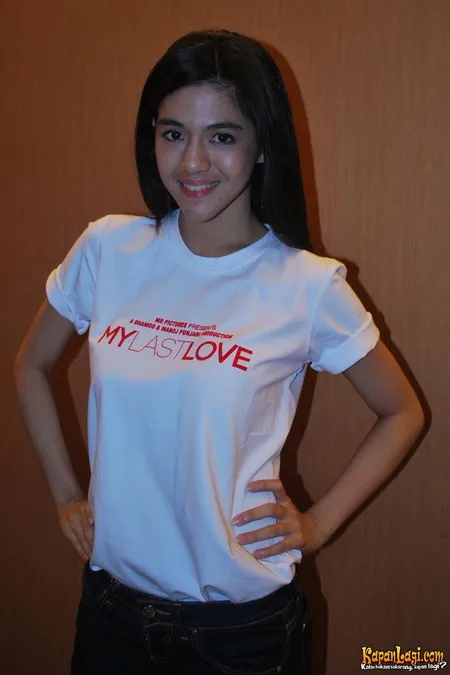 Foto Putri Una Astari