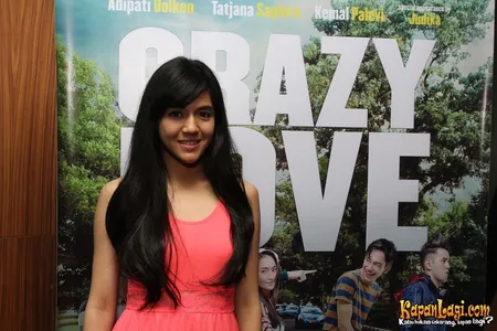 Foto Putri Una Astari