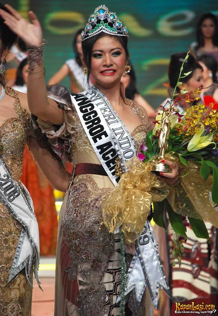 Foto Qory Sandioriva