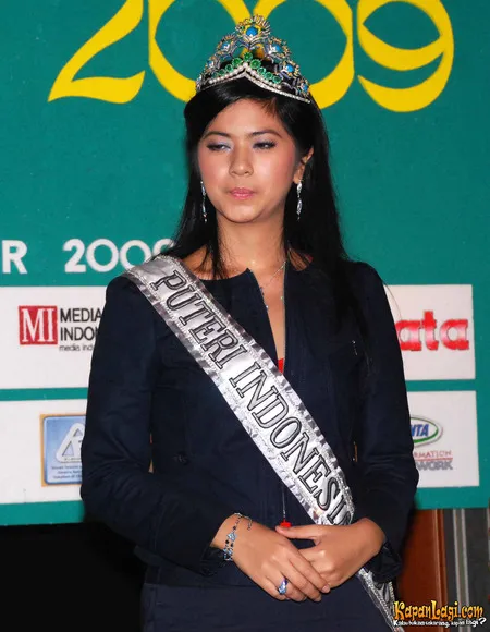 Foto Qory Sandioriva