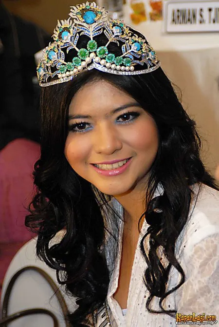 Foto Qory Sandioriva