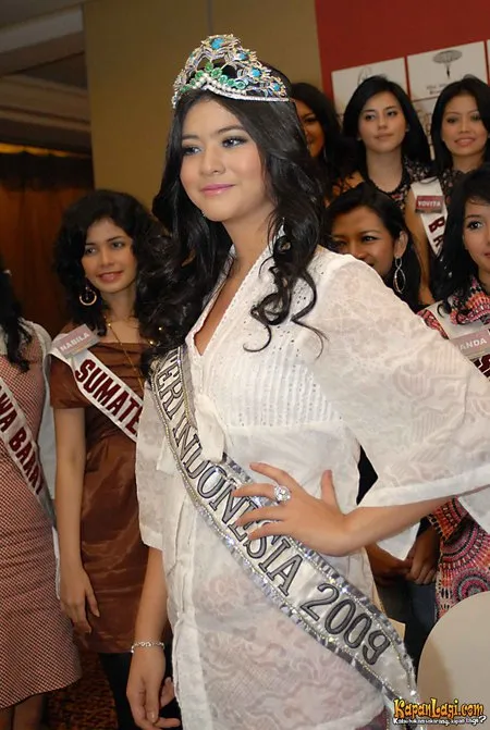 Foto Qory Sandioriva