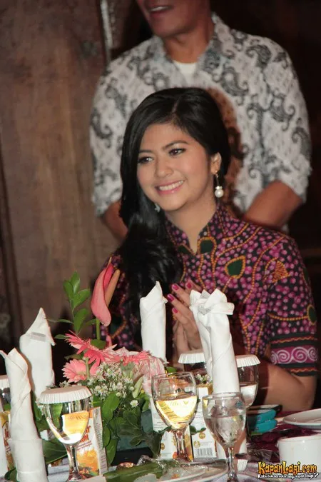 Foto Qory Sandioriva