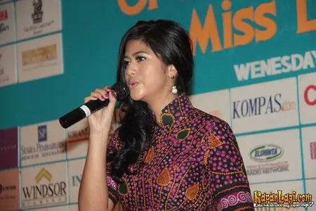 Foto Qory Sandioriva