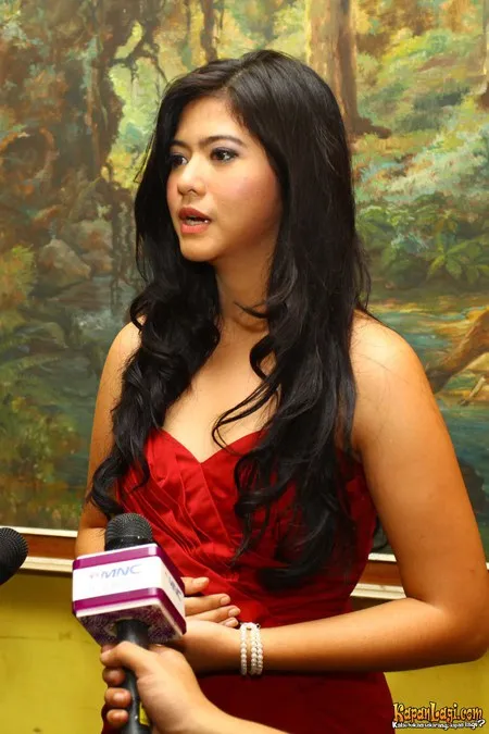 Foto Qory Sandioriva