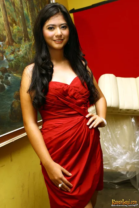 Foto Qory Sandioriva