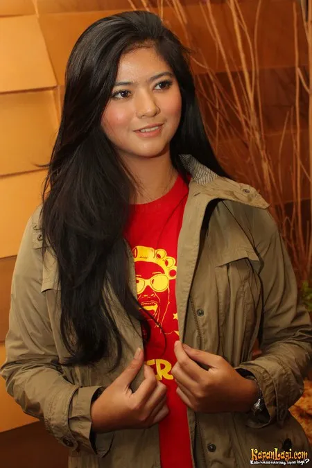 Foto Qory Sandioriva