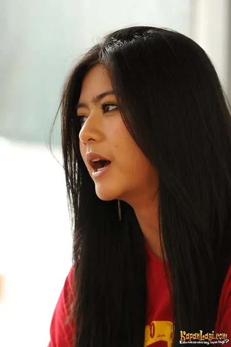 Foto Qory Sandioriva