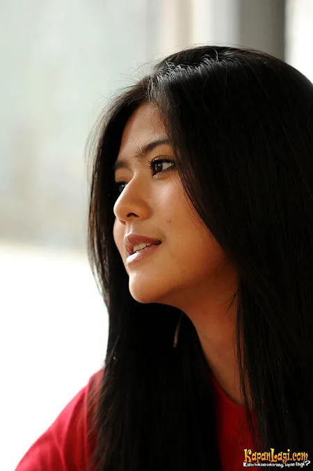 Foto Qory Sandioriva