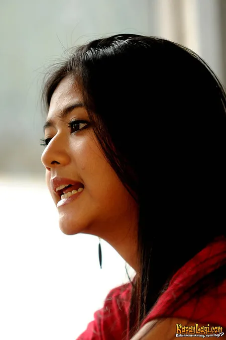 Foto Qory Sandioriva