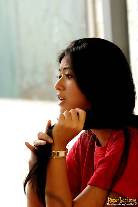 Foto Qory Sandioriva