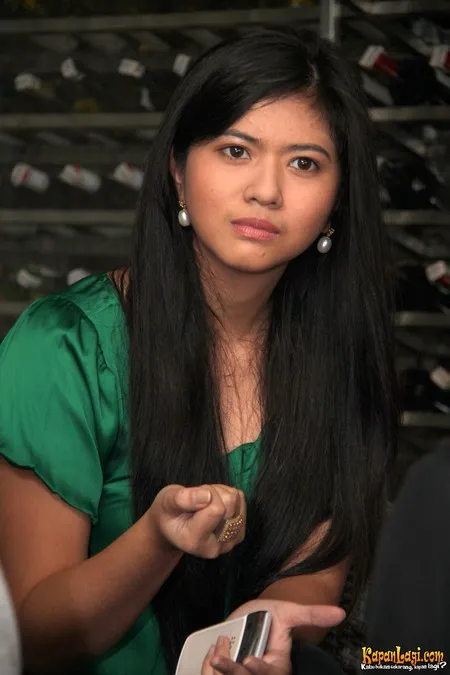 Foto Qory Sandioriva