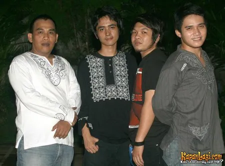 Foto Raden Band