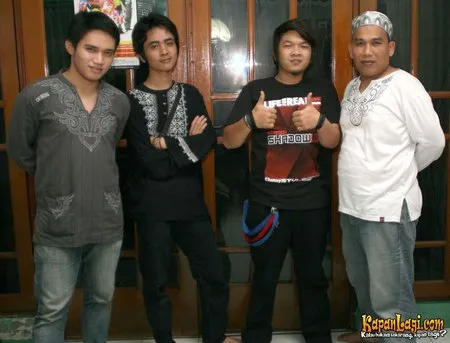 Foto Raden Band