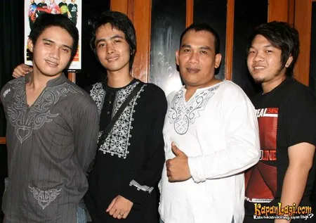 Foto Raden Band