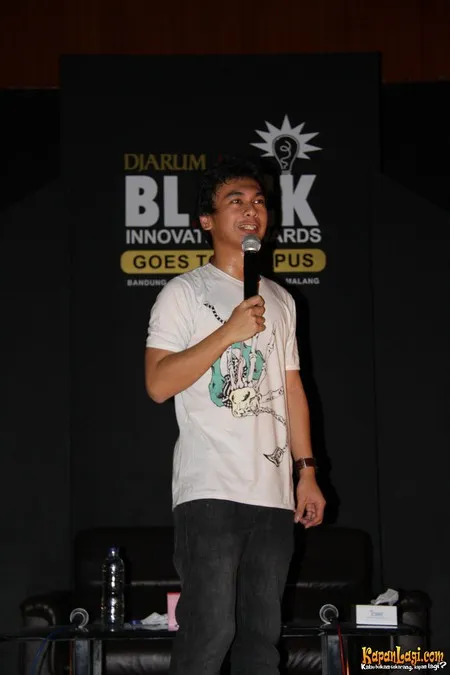 Foto Raditya Dika