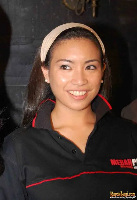 Foto Rahayu Saraswati