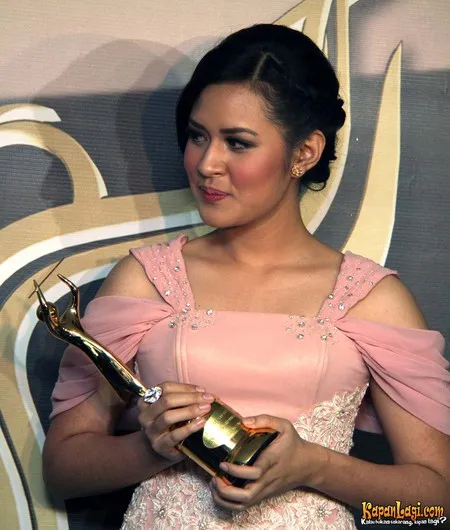 Foto Raisa