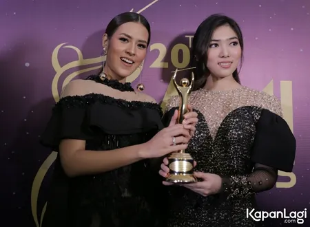 Foto Raisa