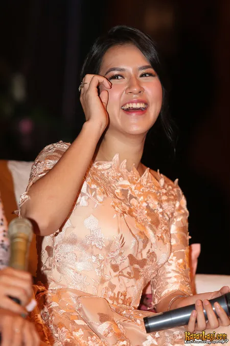 Foto Raisa
