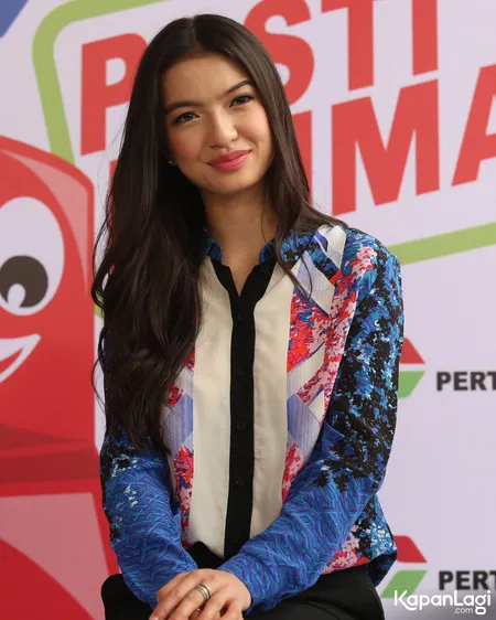 Foto Raline Shah. Nomor Foto: 369